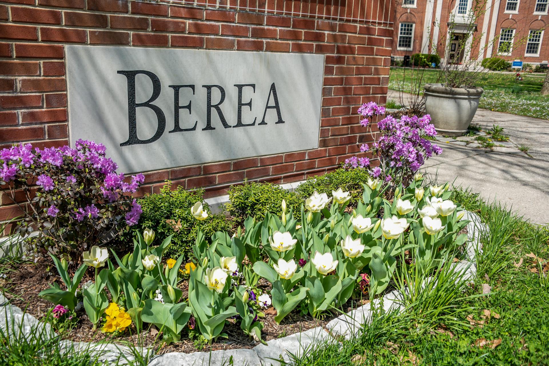 Forbes Magazine names Berea College a Top U.S. College for New Graduates to Launch Careers